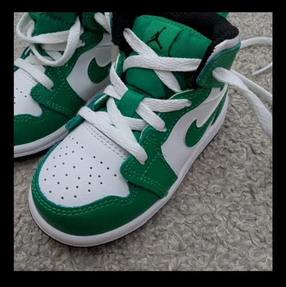 Toddler Nike Air Jordan Mid Green White Sneakers - Picture 4 of 15